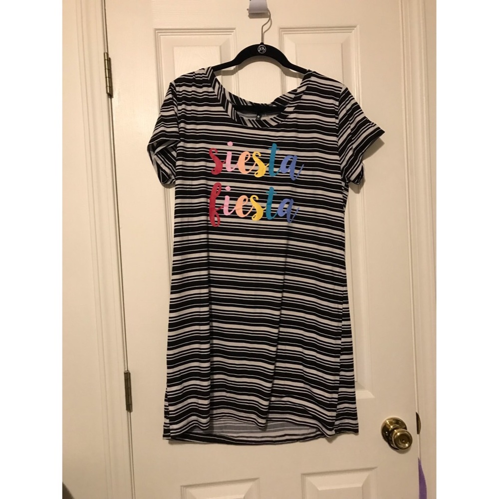 Tart XL sleep shirt gown NWT
